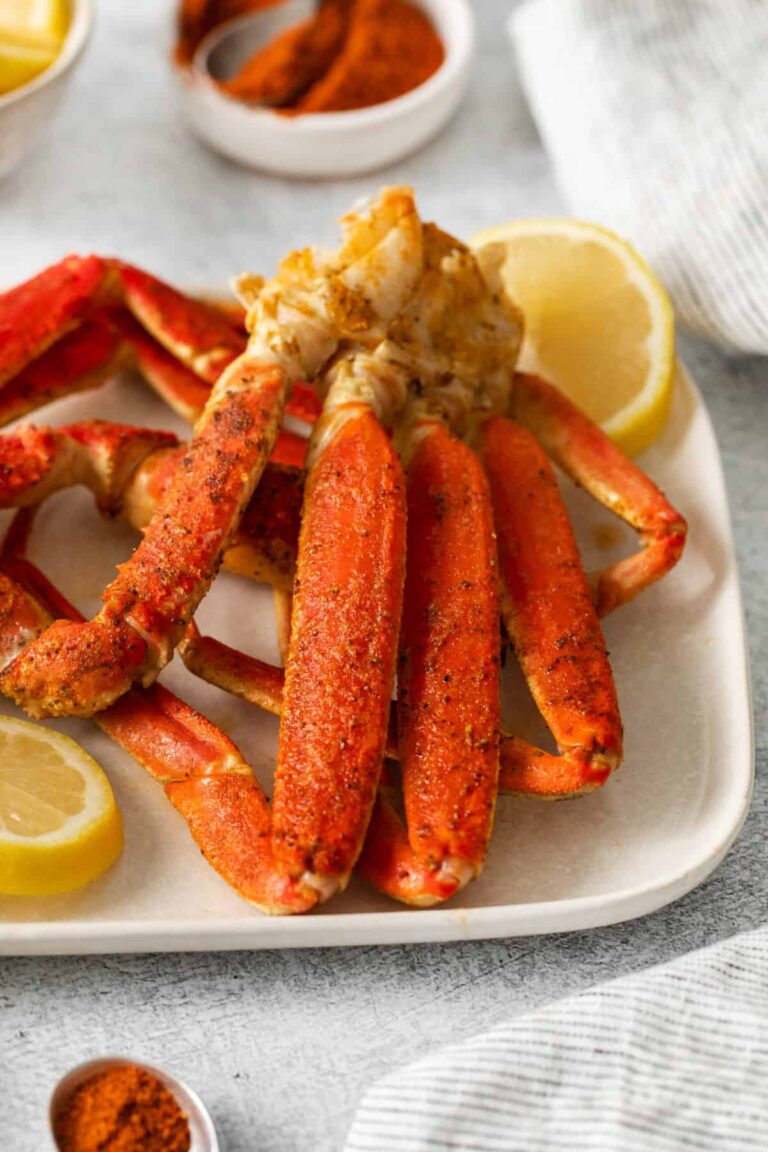 What Goes with Crab Legs: Perfect Pairings for Seafood Feasts